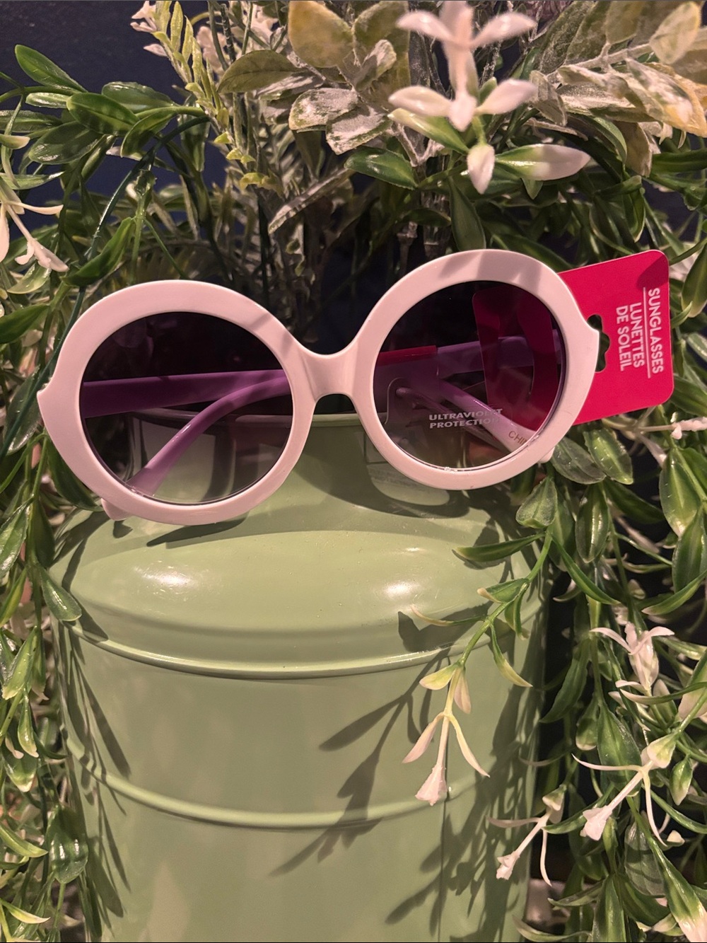 White Round Retro Sunglasses